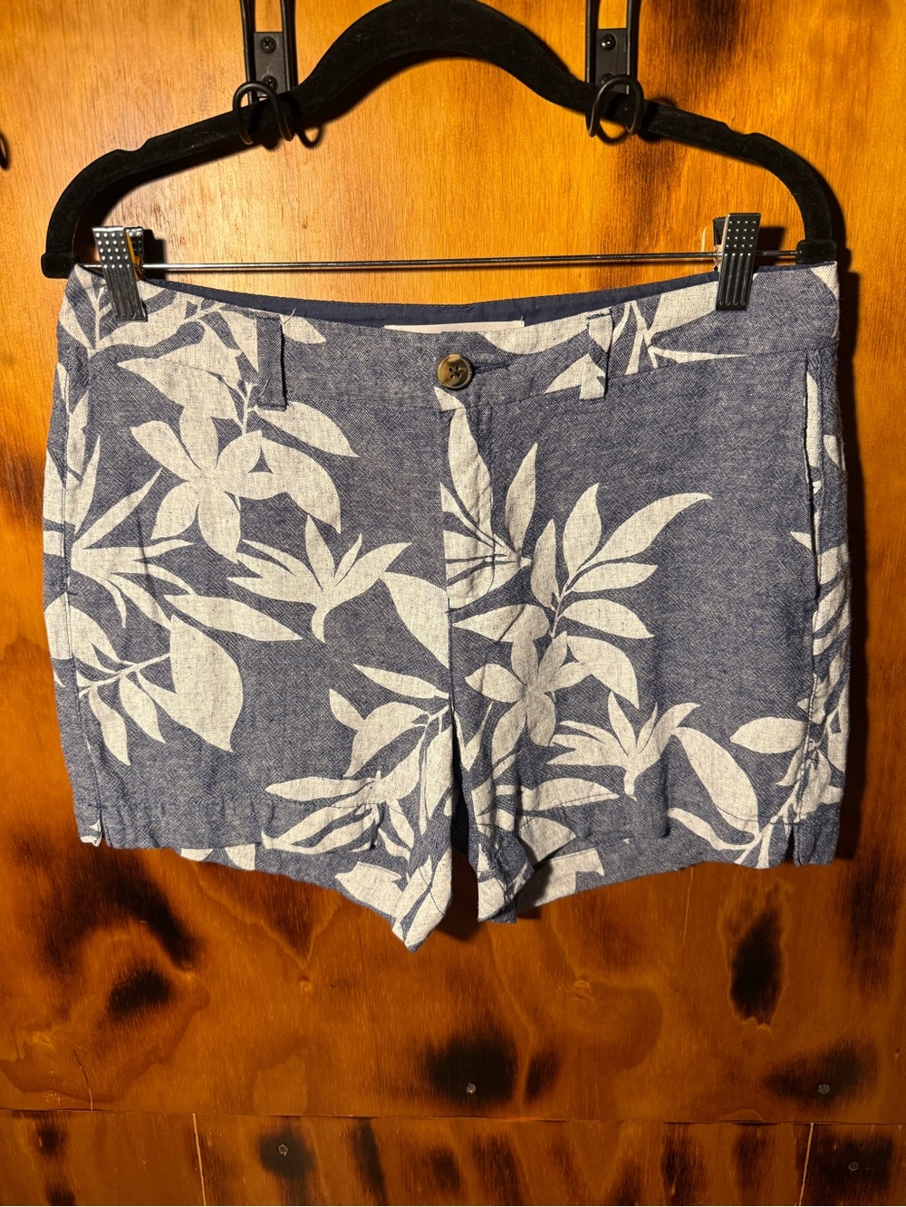 Old Navy Blue and White Floral Print Women's Shorts